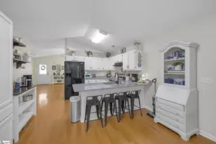 18 Luray Dr, Greenville, SC 29617 - Photo 13