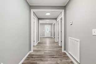 809 E Ferguson St, Clinton, SC 29325 - Photo 9