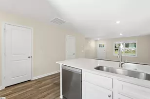 7 Iola St, Greenville, SC 29611 - Photo 7
