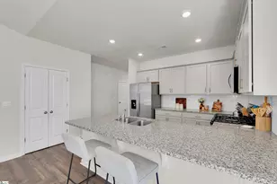76 Oak Edge Ln, Greer, SC 29651 - Photo 3