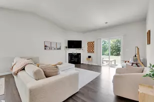 76 Oak Edge Ln, Greer, SC 29651 - Photo 5
