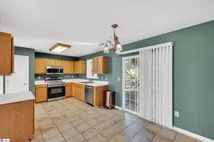 205 Summitbluff Dr, Greenville, SC 29617 - Photo 13