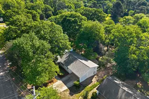 406 Rollingreen Rd, Greenville, SC 29615 - Photo 37