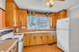 113 Carolina Ave, Greer, SC 29650 - Photo 7