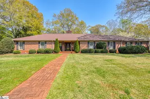 300 Crestview Ln, Spartanburg, SC 29301 - Photo 1