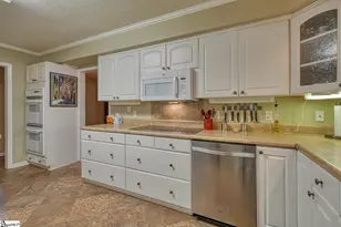 300 Crestview Ln, Spartanburg, SC 29301 - Photo 17