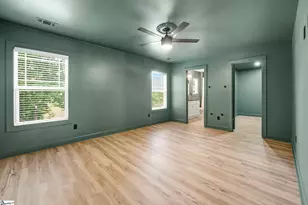 211 Pennwood Ln, Greenville, SC 29609 - Photo 13