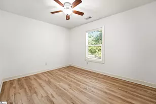 211 Pennwood Ln, Greenville, SC 29609 - Photo 17