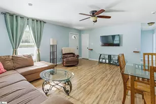 335 Guernsey Ln, Spartanburg, SC 29306 - Photo 9