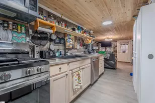 370 N Port Bass Dr, Fair Play, SC 29643 - Photo 9