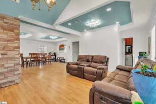 4 Henderson St, Greenville, SC 29611 - Photo 5