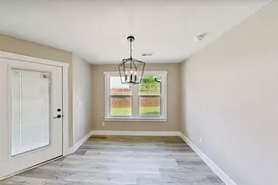 362 W Church Ave, Cowpens, SC 29330 - Photo 7
