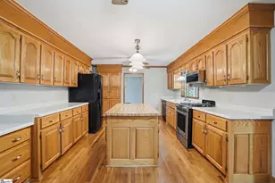211 Bennett Cir, Spartanburg, SC 29307 - Photo 7