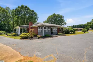 211 Bennett Cir, Spartanburg, SC 29307 - Photo 3