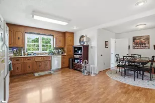 211 Bennett Cir, Spartanburg, SC 29307 - Photo 35