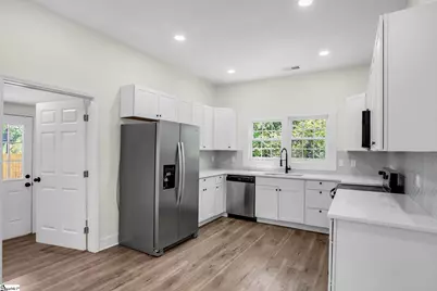 1 9th Street, Greenville, SC 29611 - Photo 3