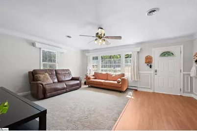 100 Woodburn Drive, Taylors, SC 29687 - Photo 3