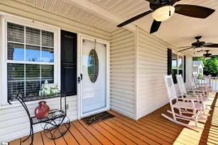 137 S Manley Dr, Taylors, SC 29687 - Photo 3