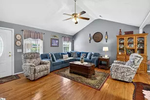 137 S Manley Dr, Taylors, SC 29687 - Photo 5