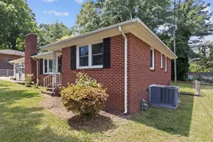 1102 Elmore St, Gaffney, SC 29340 - Photo 3