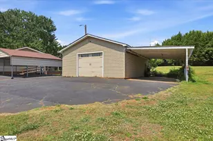 554 Berry Shoals Rd, Duncan, SC 29334 - Photo 33