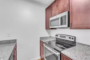 233 N Main St, Greenville, SC 29601 - Photo 9