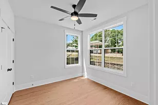1305 Pendleton St, Greenville, SC 29611 - Photo 7