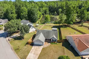 422 Lily Pond Ln, Taylors, SC 29687 - Photo 41