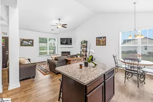 572 Forden Dr, Wellford, SC 29385 - Photo 17