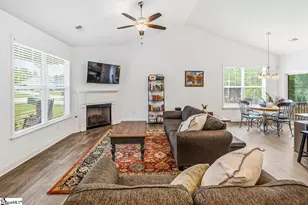 572 Forden Dr, Wellford, SC 29385 - Photo 5
