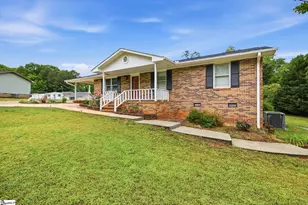 221 Bertha Dr, Anderson, SC 29625 - Photo 3