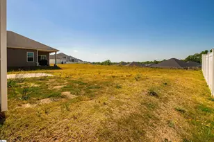 140 Lavinia Cir, Duncan, SC 29334 - Photo 3