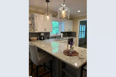 715 N Almond Drive, Simpsonville, SC 29681 - Photo 5