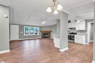 423 Valleybrook Ln, Greer, SC 29651 - Photo 7