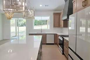 323 Wall St, Campobello, SC 29322 - Photo 13