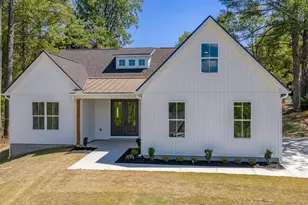 323 Wall St, Campobello, SC 29322 - Photo 1