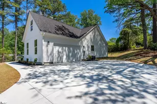 323 Wall St, Campobello, SC 29322 - Photo 5