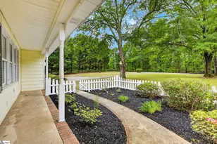 227 White Dr, Simpsonville, SC 29681 - Photo 5