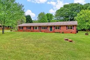 18 Patrol Club Rd, Greenville, SC 29609 - Photo 5