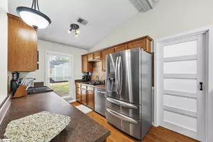607 Sumter St, Greenville, SC 29617 - Photo 27