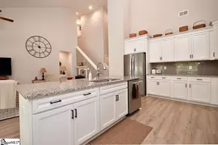 105 Foxbank Cir, Greer, SC 29651 - Photo 5