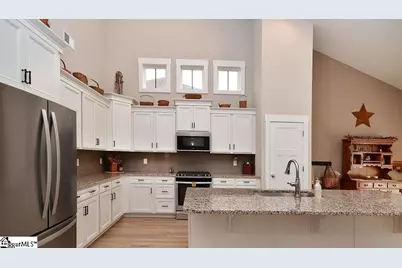 105 Foxbank Circle, Greer, SC 29651 - Photo 3
