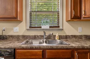 610 Chastine Dr, Spartanburg, SC 29301 - Photo 13