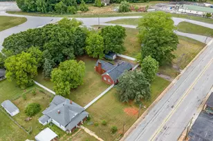 709 W Main St, Pickens, SC 29671 - Photo 39