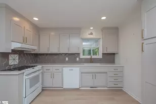 2 Buckhorn Dr, Greenville, SC 29609 - Photo 15