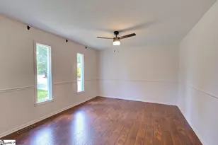 4 Darby Ct, Taylors, SC 29687 - Photo 5