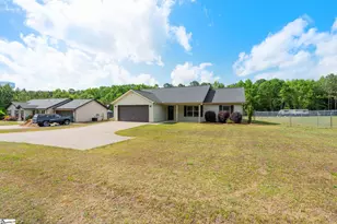 285 Metric Rd, Laurens, SC 29630 - Photo 3