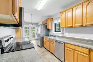 1100 Charter Oak Dr, Taylors, SC 29687 - Photo 15