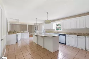 212 Watersedge Dr, Boiling Springs, SC 29316 - Photo 17