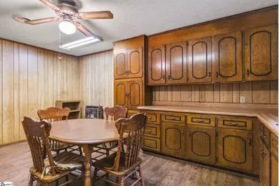 950 N Logan Street, Gaffney, SC 29341 - Photo 7